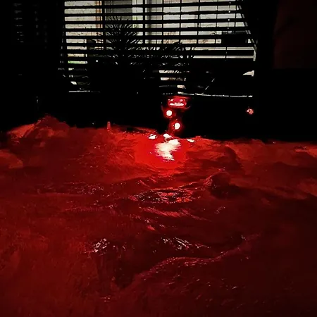 Aka Love'room Апарт-отель Лавор