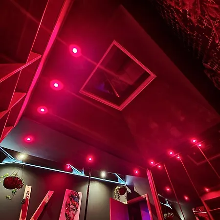 Aparthotel Aka Love'room